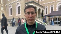 Қазақстандағы PaperLub зерттеу орталығының директоры Cерік Бейсембаев UNLOCK-2025 жиынында. Прага, 19 мамыр, 2025 жыл.