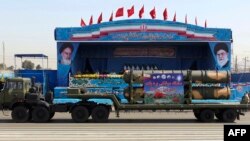 مقام‌های دولت ترامپ، تهران را عامل اصلی بی‌ثباتی در خاورمیانه می‌نامند و جمهوری اسلامی را متهم به دخالت در امور کشورهای دیگر کرده‌اند؛ آن‌ها می‌گویند برای «تغییر رفتار» ایران دست به فشار حداکثری زده‌اند.