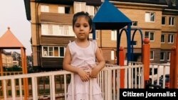 Полиция увезла 6-летнюю Рухшону за то, что девочка якобы гуляла на улице без сопровождения взрослых.