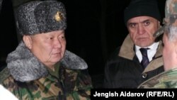 Токон Мамытов Баткендеги жолугушууда. 19-декабрь, 2013.