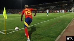 Испания победи България с 0:3 в световна квалификация, играна пред препълнения ст. "Васил Левски" в София в четвъртък. На снимката звездата на испанския отбор Ламин Ямал. 