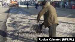 Укладка нового асфальта.