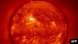 Arxiv foto. Günəşdən görüntü.