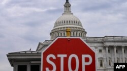 Через шатдаун 650 тисяч федеральних держслужбовців перебувають у неоплачуваних відпустках