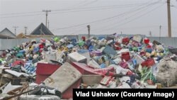 Ядовитый полигон. Фотограф пытается привлечь внимание бишкекчан к горящей свалке
