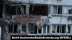 Володимир Зеленський зауважив, що у світі не всі засуджують такі удари, і саме цим Путін користується – «виторговує собі час, щоб продовжувати воювати»