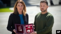 Pe 9 mai 2024, la Kiev s-a aflat președinta Parlamentului European, Roberta Metsola, primind o distincție din parte președintelui ucrainean, Volodimir Zelenski