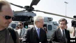 بحران لبنان در ماه ژوئیه موجب شد تا فلیپ دوست بلازی، وزیر امور خارجه فرانسه سریعا به بیروت برود.