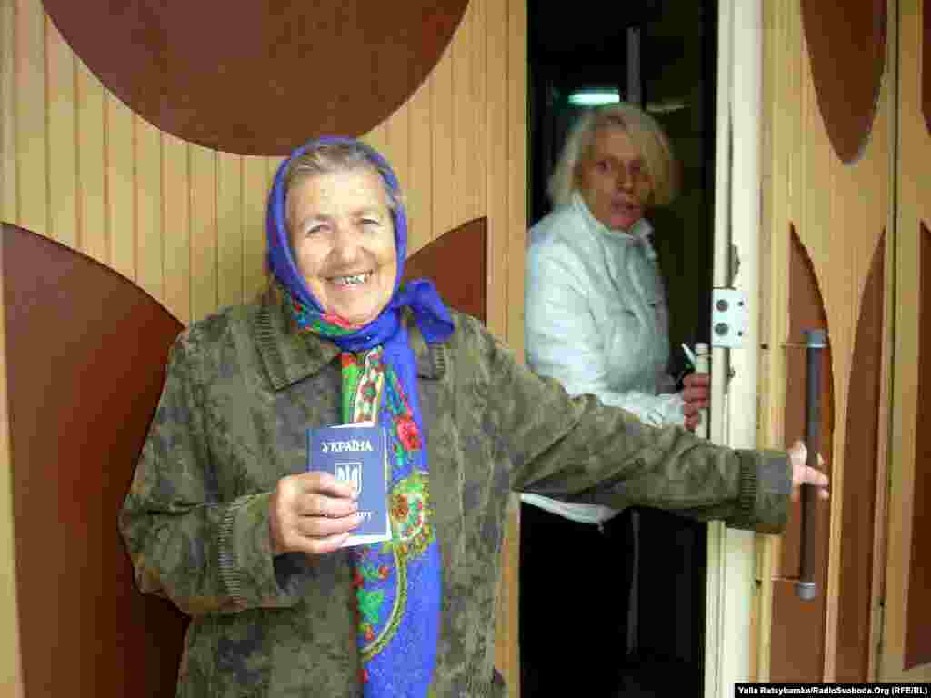 Виборча дільниця у Дніпропетровську