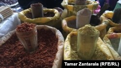 Популярные в грузинской кухне пряности, как выяснилось, «сдабривали» растениями и красителями, опасными для здоровья человека