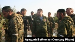 Гуьржийчоь -- Восток батальонан командир Ямадаев Сулим (юккъехь) Гуьржийчохь тIом боьдуш, Къилба ХIирийчоь, Марс.2008