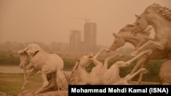 آلودگی هوای شهر اهواز در بعد از ظهر روز سه‌شنبه ۲۴ فروردین