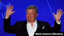 Актер Уильям Шетнер 2016-жылдын январь айында Калифорнияда өткөн сыйлык тапшыруу аземинде. 