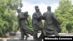 Пам'ятник воїнам-студбатівцям у Харкові