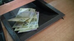 Manatın ikinci devalvasiyası gözlənirmi?