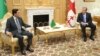Türkmenistanyň prezidenti Gurbanguly Berdimuhamedow we Gürjüstanyň premýer-ministri Georgiý Kwirikaşwili. 30-njy awgust, 2017 ý. Aşgabat