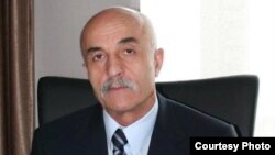 По закону в течение 10 дней Хугаев после своего утверждения обязан сформировать правительство