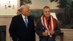 Раҳоии омӯзгори амрикоӣ аз зиндоне дар Русия 