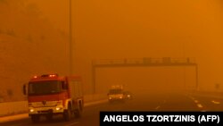 Пожежа поблизу Афін у липні 2018 року