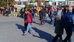 Migrantlar Stambulyň migrasiýa edarasynyň öňünde protest geçirdi