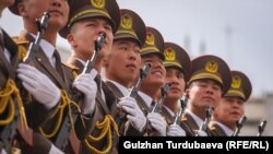 Низомиёни қирғиз. Акс аз бойгонӣ.