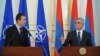 Генеральный секретарь НАТО Андерс Фог Расмуссен (слева) и президент Армении Серж Саргсян на совместной пресс-конференции. Ереван, 6 сентября 2012 г.