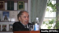 Индус Таһиров