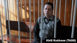 Охранник ТЦ "Зимняя вишня" Сергей Антюшин