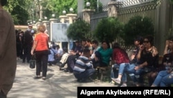 Очередь в посольство Турции в КР.