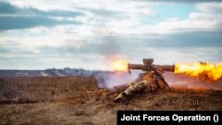 «На початку бойових дій українці підбивали, до прикладу, першу і останню машину в колоні, що дозволяло артилерії знищувати всі машини всередині»