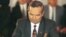  Ислом Каримов 1991 йил Москвада совет жумҳуриятлари ўртасидаги иқтисодий ҳамкорликка оид шартномага имзо чекмоқда.