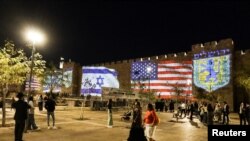 Сьцягі Ізраілю і ЗША ў Старым горадзе, Ерусалім, 10 кастрычніка 2025 году