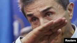 Успешному бизнесмену понадобилось больше недели на подбор своей экономической команды