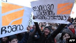 Правозащитники выражают опасение по поводу возможного вмешательства правительства в судебную систему и деятельность средств массовой информации