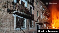 Наслідки одного з попеередніх обстрілів у Кривому Розі