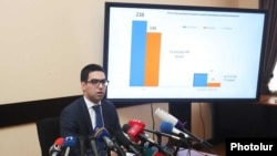 Зампредседателя Комитета государственных доходов Рустам Бадасян на пресс-конференции, Ереван, 11 марта 2019 г․