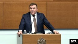 Депутатът от ГЕРБ и председател на здравната комисия Костадин Ангелов