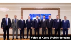 Беларуская дэлегацыя ў аэрапорце