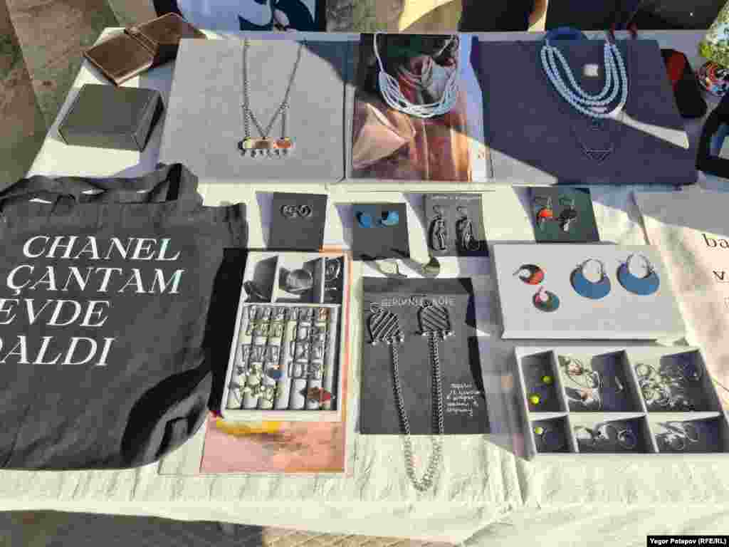 Festivalde qırımtatar ustalarınıñ çeşit eserleri taqdim etildi