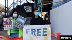 Представник китайського парламенту пояснив необхідність реформувати метод вибору глави виконавчої влади Гонконгу тим, що «лазівки» у виборчій системі території дозволили активістам опозиції відстоювати її незалежність.