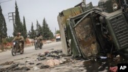 Козголоңчулар соңку бир нече күн ичинде ири Алеппо шаарын жана ондон ашык айыл-кыштакты ээлеп алды. 