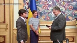 Не втрачайте, не дивлячись на громадянство, зв'язки з Росією – Порошенко на врученні паспорта Гайдар і Федоріну