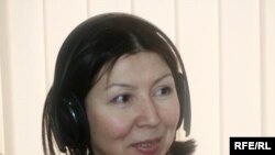 Динара Ошурахунова "Азаттыктын" студиясында