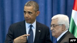 محمود عباس (راست) در کنار باراک اوباما