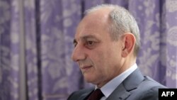 Արցախի նախագահ Բակո Սահակյանը Փարիզում, արխիվ