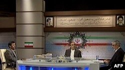 مناظره دو نامزد اصلى رقابت هاى انتخابات رياست جمهورى با حملات شديد محمود احمدى نژاد آغاز شد.