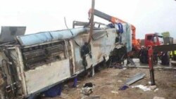 اتوبوس واژگون شده