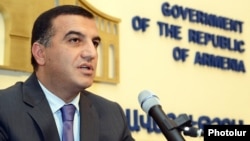 Աշխատանքի և սոցիալական հարցերի նախարար Արտեմ Ասատրյան