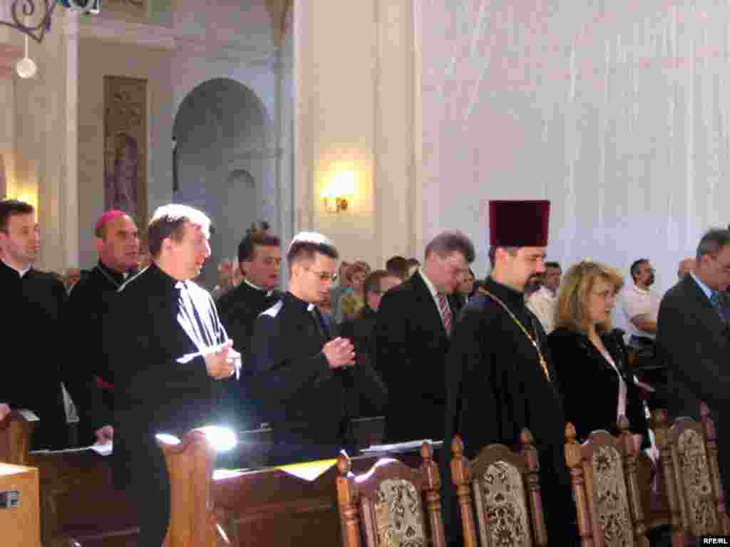 Канфэрнцыя да 500-х угодкаў менскага фарнага касьцёлу і 225-годзьдзя Магілёўскай архідыяцэзіі, Менск, 7 чэрвеня - Канфэрнцыя да 500-х угодкаў менскага фарнага касьцёлу і 225-годзьдзя Магілёўскай архідыяцэзіі, Менск, 7 чэрвеня