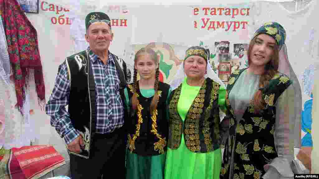 Сарапул районыннан Шакировлар гаиләсе